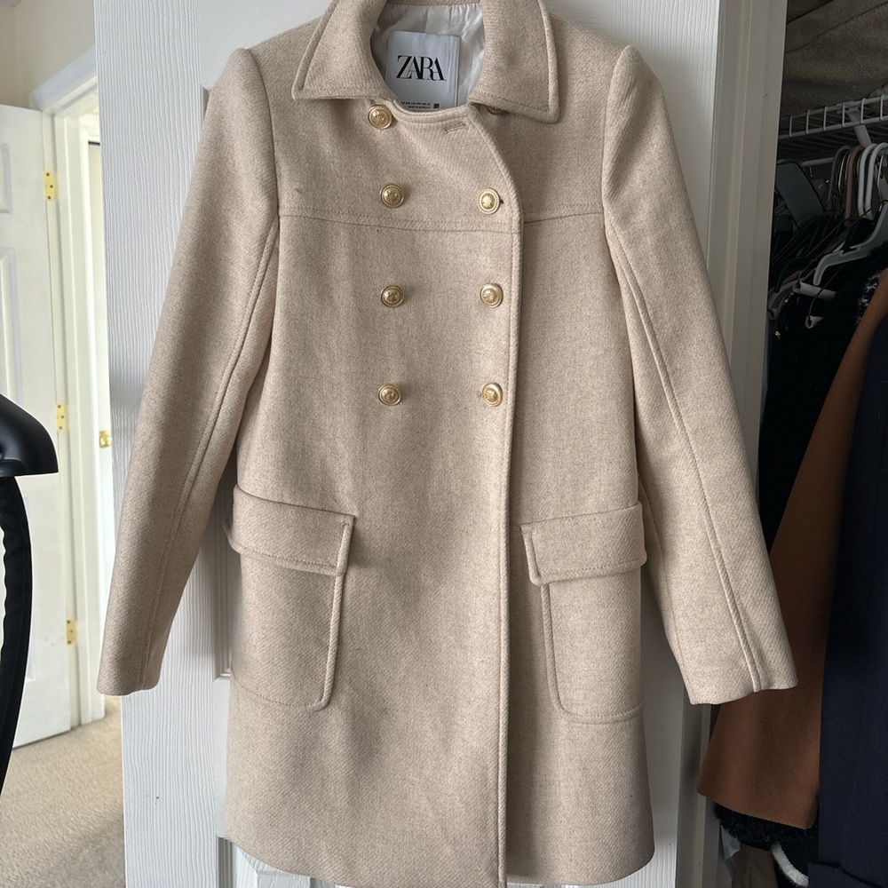 Zara Women's Beige Double-Breasted Coat